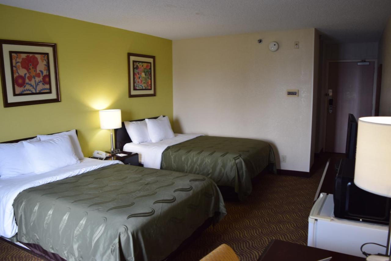 Quality Inn Роки Маунт Екстериор снимка