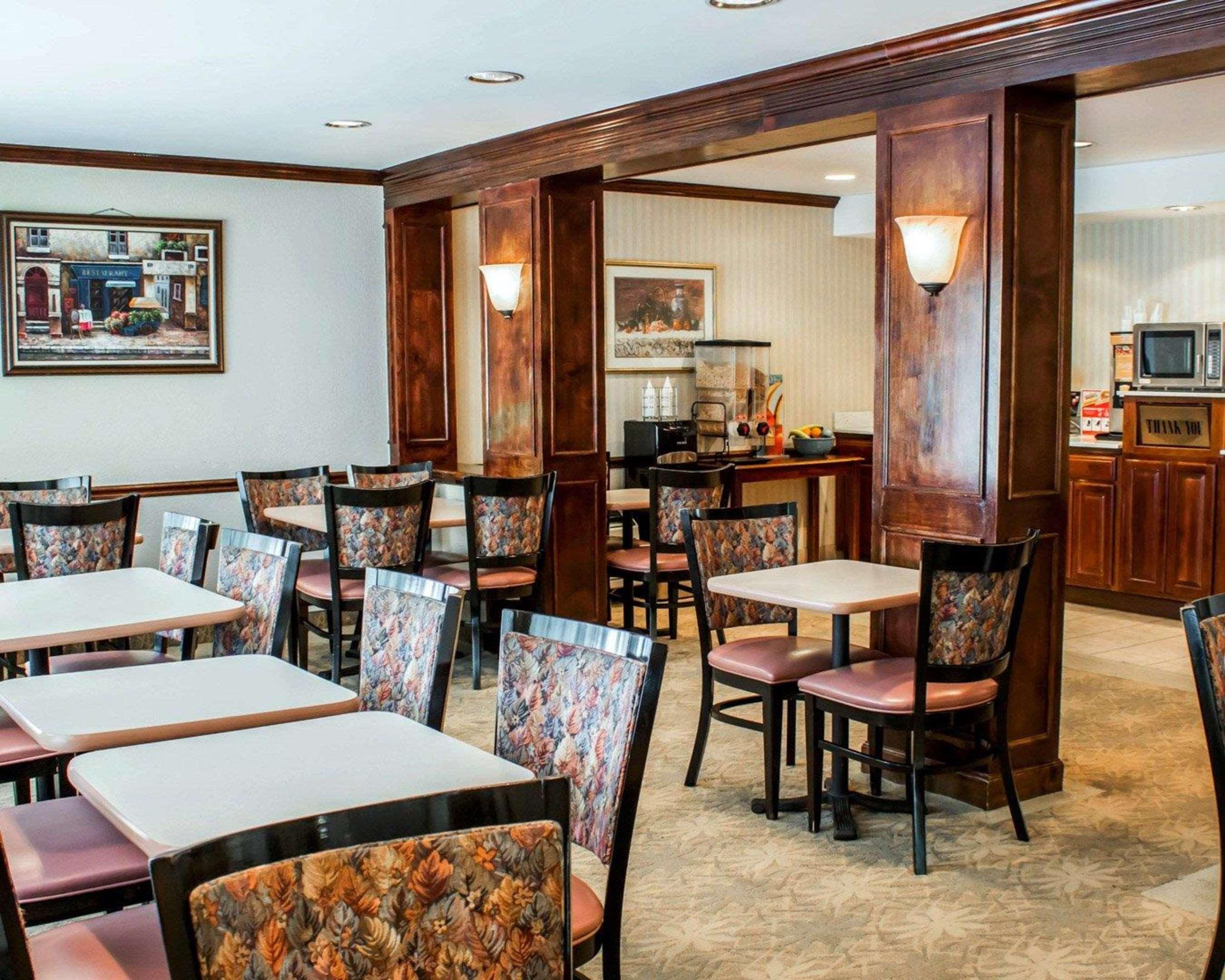 Quality Inn Роки Маунт Екстериор снимка