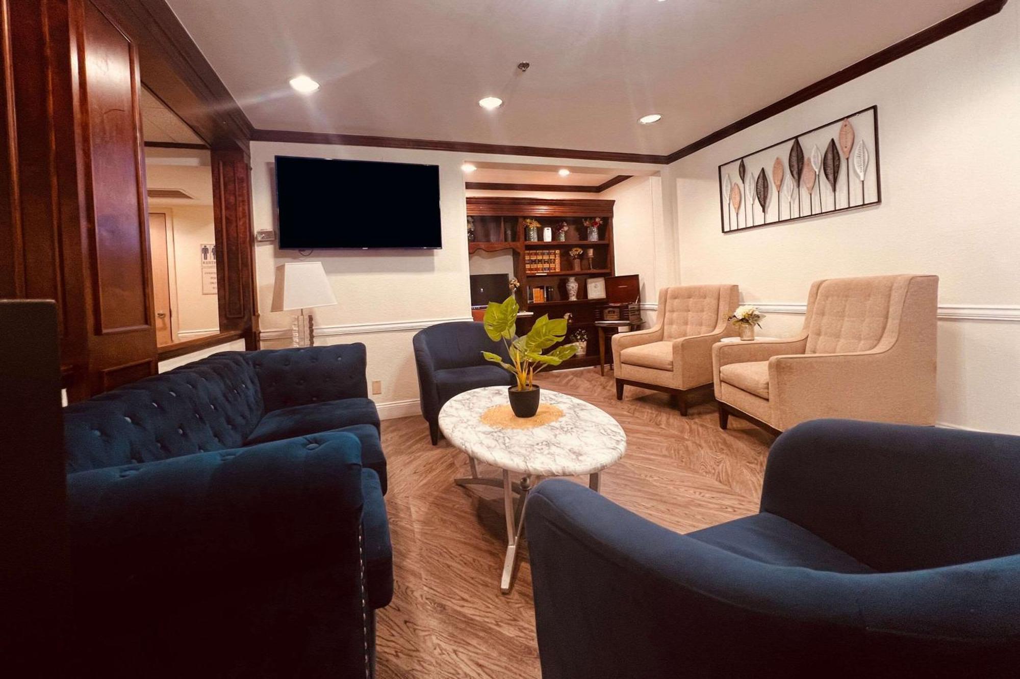 Quality Inn Роки Маунт Екстериор снимка