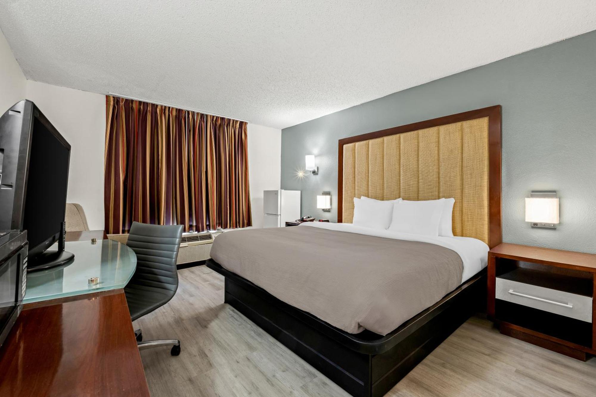 Quality Inn Роки Маунт Екстериор снимка