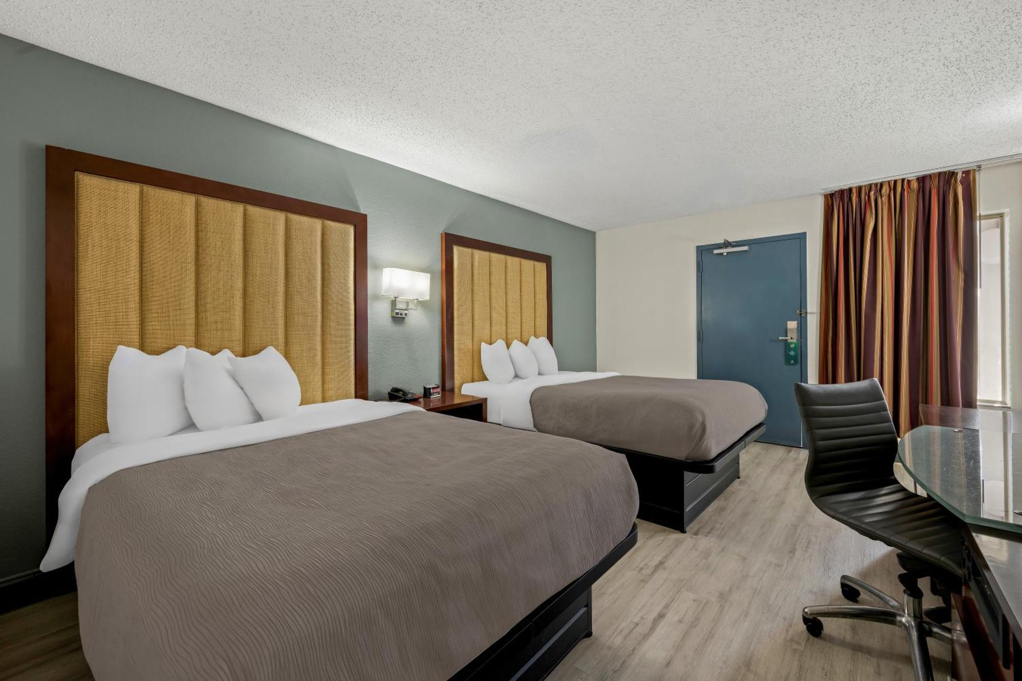 Quality Inn Роки Маунт Екстериор снимка