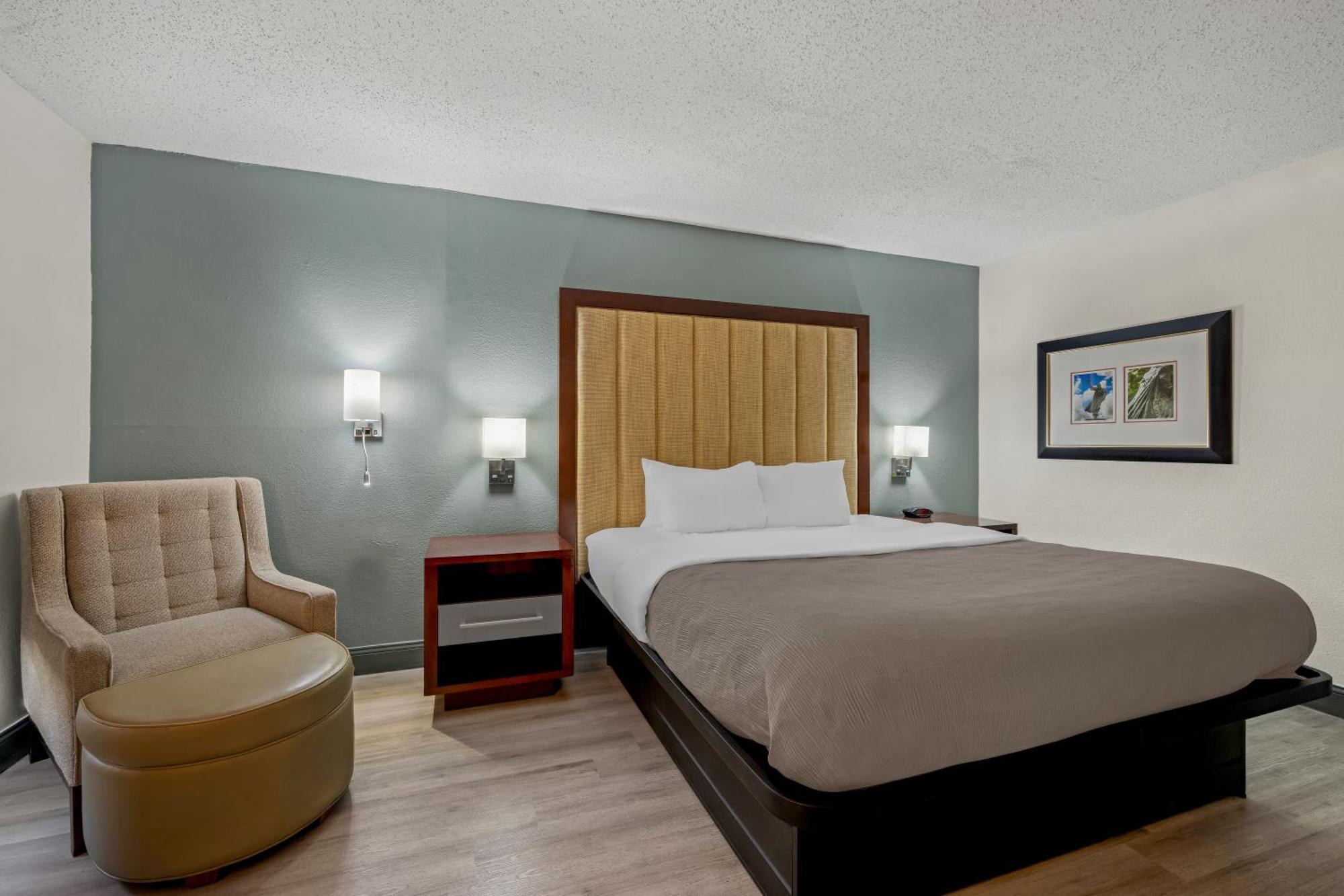 Quality Inn Роки Маунт Екстериор снимка