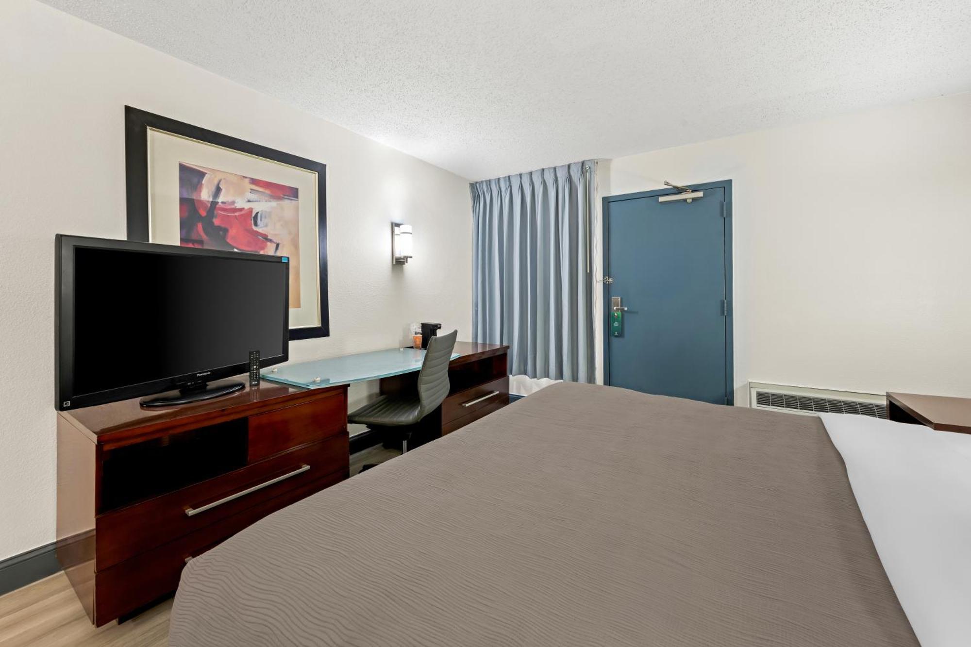 Quality Inn Роки Маунт Екстериор снимка